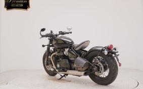 TRIUMPH BONNEVILLE BOBBER 2022