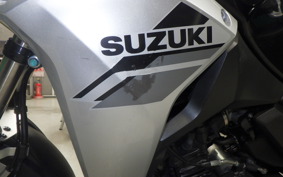 SUZUKI Vｽﾄﾛｰﾑ250A