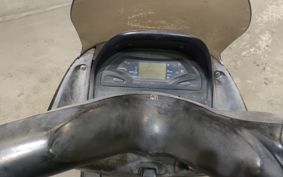 YAMAHA MAJESTY 125 SE27