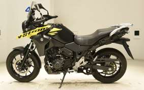 SUZUKI Vｽﾄﾛｰﾑ250 2018