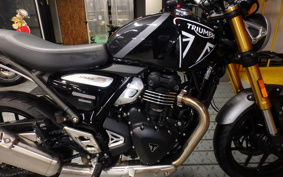 TRIUMPH  TRIUMPH  SPEED 400 2024 T127Y9