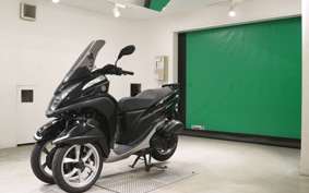 YAMAHA TRICITY 125 1994 SE82J