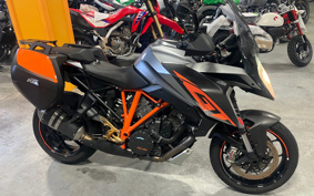 KTM 1290 SUPER DUKE GT 2017 V6940