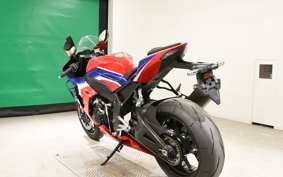 HONDA CBR1000RR R 2021 SC82