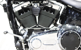 HARLEY FXSB BREAKOUT 2013 BF5