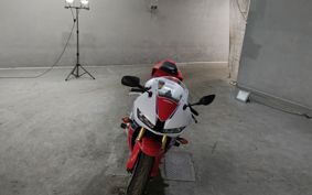 HONDA CBR600RR 2015 PC40
