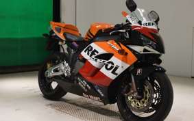 HONDA CBR1000RR 2005 SC57