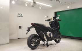 HONDA X-ADV 750 2026 RH21