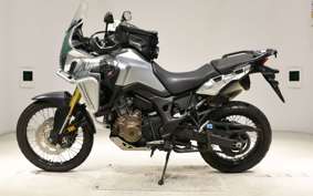 HONDA CRF1000L AFRICA TWIN 2018 SD04