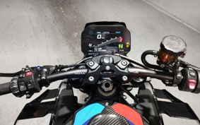 BMW M1000R 2025 0E81