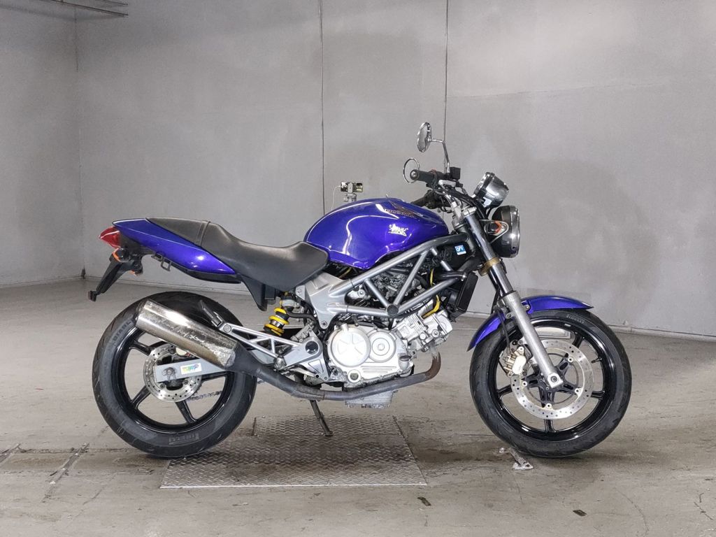 Фото Honda VTR 250 2006 с японского аукциона