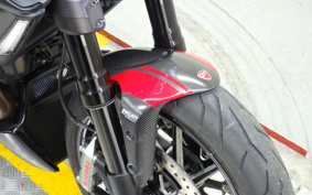 DUCATI DIAVEL CARBON 2014 ZDMG105JAEB