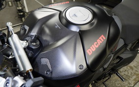 DUCATI STREETFIGHTER V4 S 2023