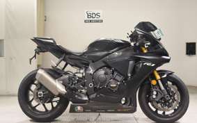 YAMAHA YZF-R1 2018
