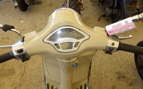 VESPA PRIMAVERA 125