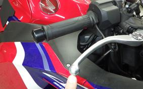 HONDA CBR600RR 2025 PC40