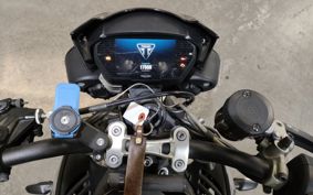 TRIUMPH  TRIUMPH  STREET  TRIPLE RS HDA464