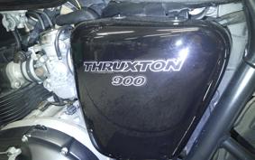 TRIUMPH THRUXTON 900 2005
