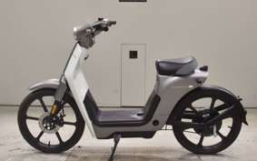 HONDA ｶﾌﾞE 2021