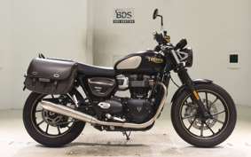 TRIUMPH STREET TWIN 2021