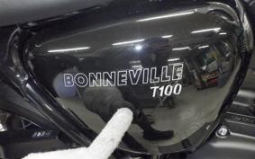 TRIUMPH BONNEVILLE T100 2023