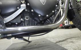 TRIUMPH BONNEVILLE T100 2014