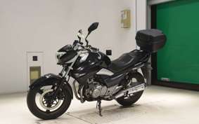 SUZUKI GSR250