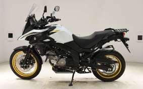 SUZUKI Vｽﾄﾛｰﾑ650XTA 2023 C733M