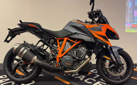 KTM 1290 SUPER DUKE GT V6940