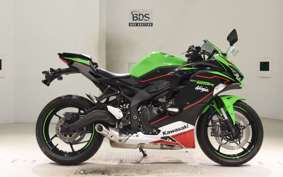 KAWASAKI ZX-25R ZX250E