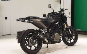 HUSQVARNA HUSQVARNA スバルトピレン250