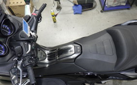 YAMAHA T-MAX 560 T 2020 SJ19J