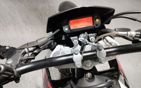 APRILIA SX 125 ..