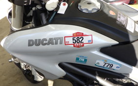 DUCATI HYPERSTRADA 820 2014