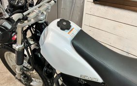 YAMAHA TW225 DG09J