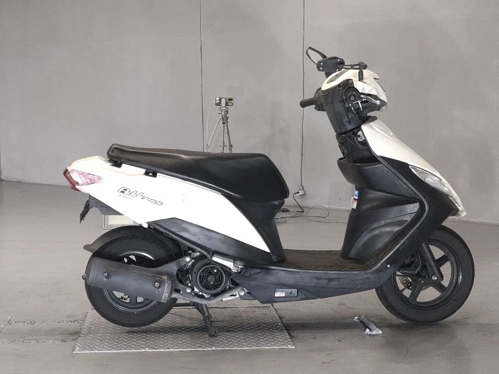 Фото Suzuki ADDRESS V125 с японского аукциона