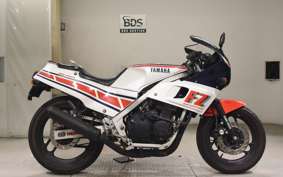 YAMAHA FZ400 R 1984 46X