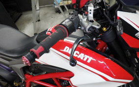 DUCATI HYPERMOTARD 820 SP 2015