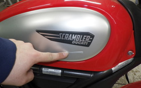DUCATI SCRAMBLER ICON 2016