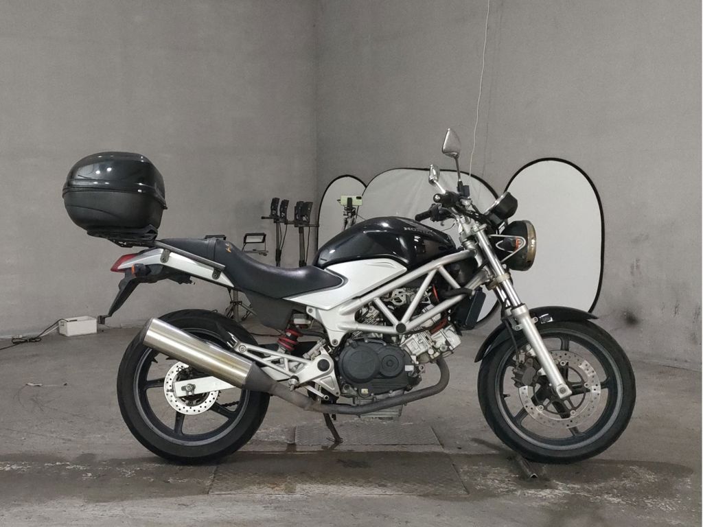 Фото Honda VTR 250 2010 с японского аукциона