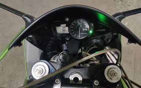 YAMAHA YZF-R1 2004 RN09