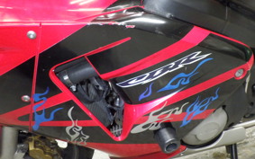 HONDA CBR600RR 2004 PC37