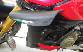 DUCATI STREETFIGHTER V4 S 2025