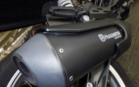 HUSQVARNA SVARTPILEN 401 2018