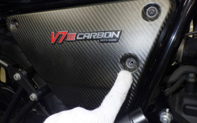 MOTO GUZZI V7 CARBON 2019