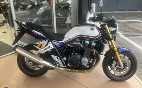 HONDA CB1300 SUPER  BOL DOR ABS 2021 SC54