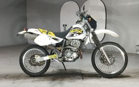 SUZUKI DR250R SJ45A