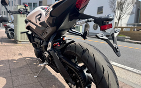 TRIUMPH TRIUMPH STREET TRIPLE R 2023 HDA604