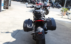 TRIUMPH  TRIUMPH  ROCKET 3R BLACK  2022 YBG11J