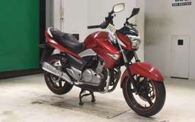 SUZUKI GSR250 2018